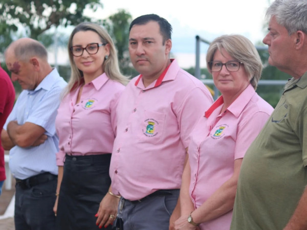 Colocação de placa em homenagem a comissão de emancipação de Santo Antônio do Planalto.