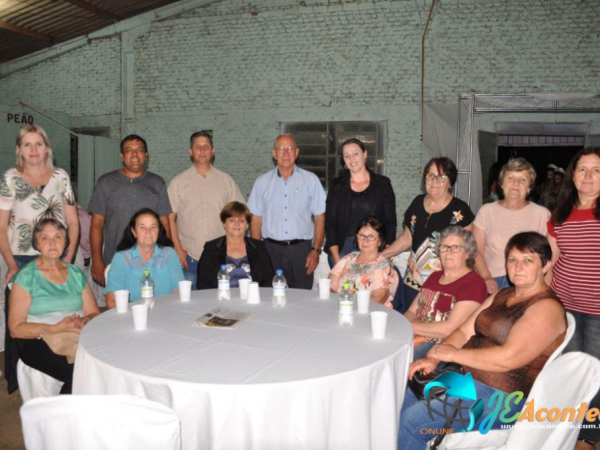 Ivete Ebertz é homenageada pelos vereadores com o troféu Mulher Cidadã